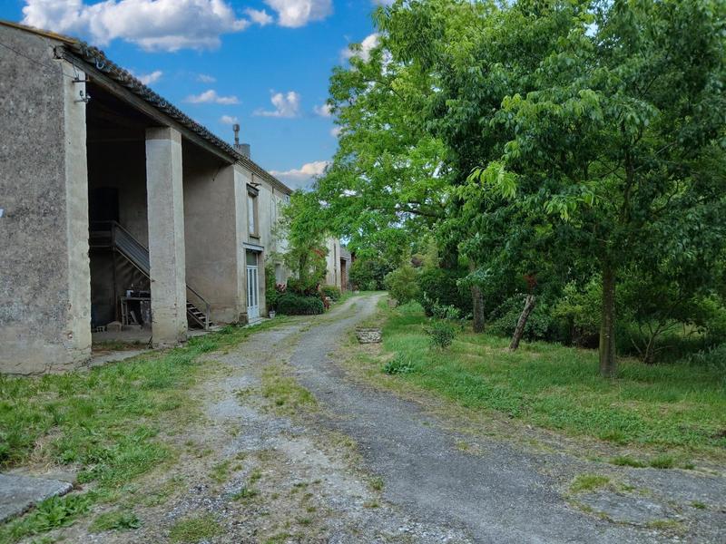 Maison - 392 m² - 12 pièces