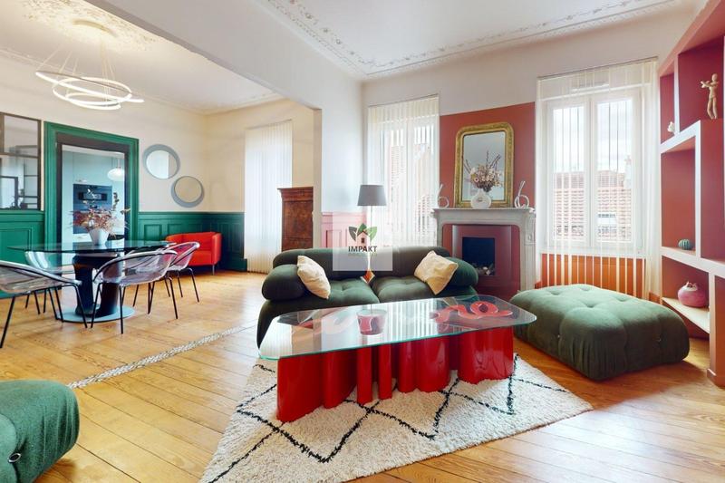 Appartement - 95 m² - 4 pièces