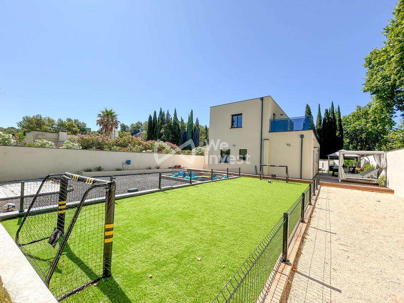 Villa - 220 m² - 5 pièces