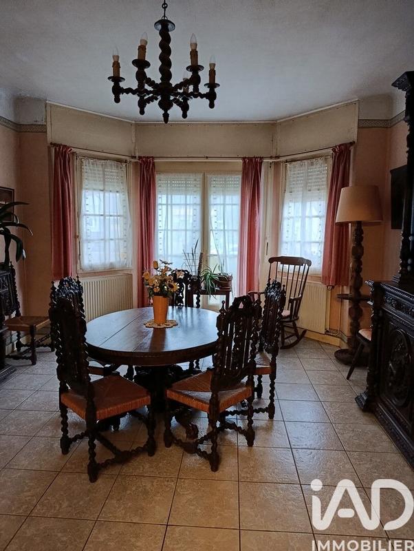 Maison - 177 m² - 8 pièces