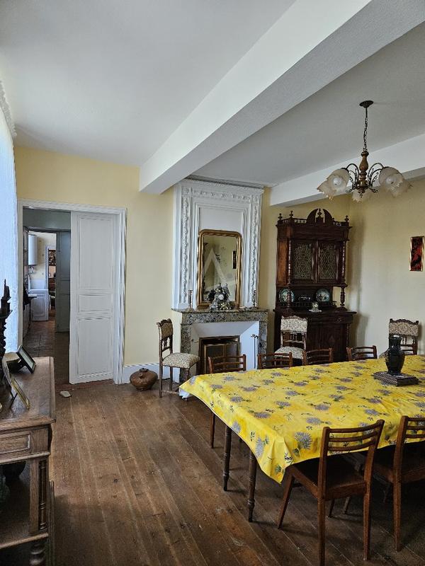 Demeure - 400 m² - 14 pièces