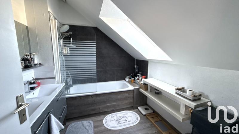 Maison - 98 m² - 6 pièces