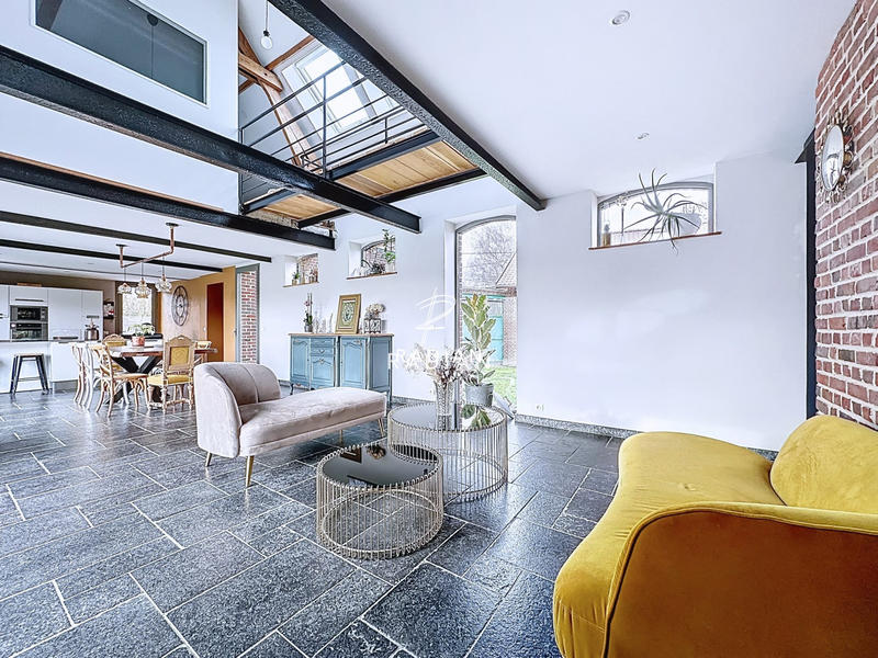 Maison - 212 m² - 5 pièces