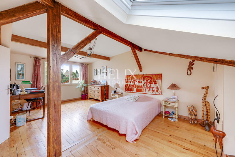 Maison - 135 m² - 6 pièces