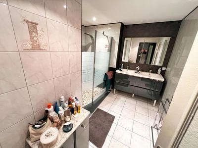 Maison - 213 m² - 6 pièces