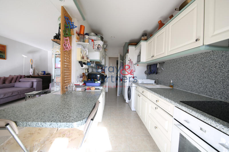 Appartement - 80 m² - 4 pièces