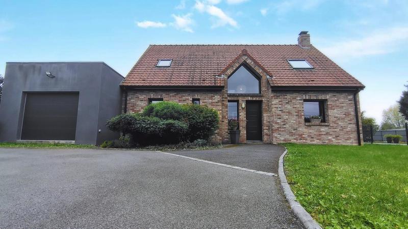 Maison - 162 m² - 6 pièces