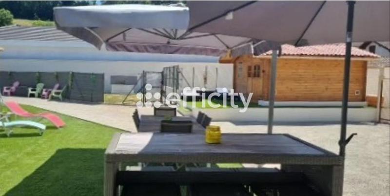 Maison - 206 m² - 7 pièces