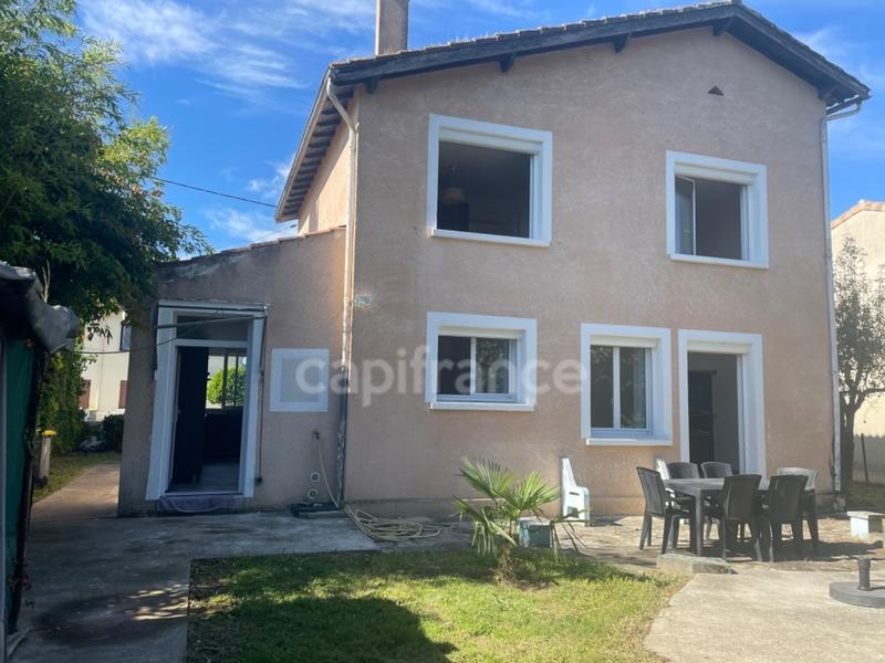 Maison - 93 m² - 6 pièces