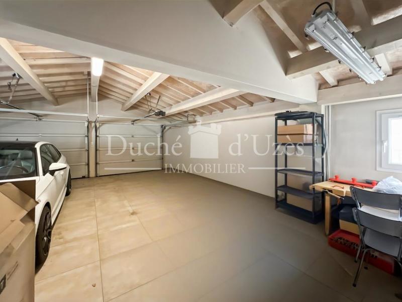 Villa - 180 m² - 8 pièces