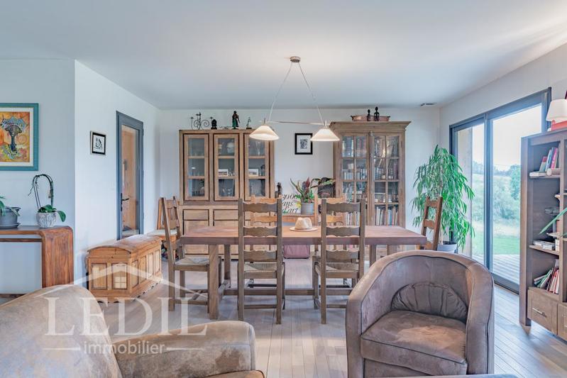 Maison - 180 m² - 4 pièces