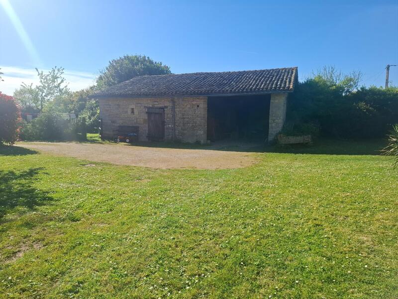 Maison - 216 m² - 7 pièces