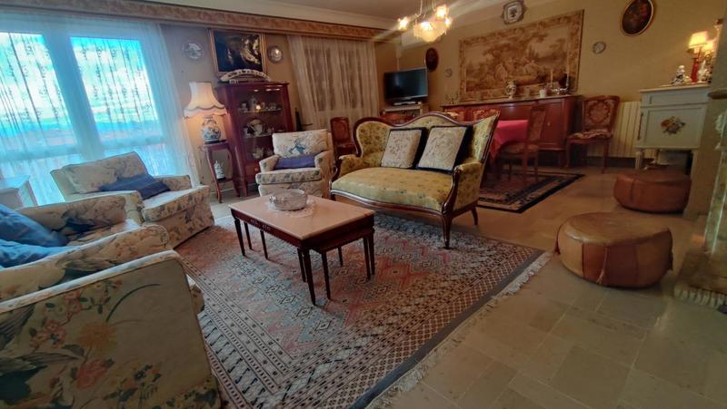 Appartement - 120 m² - 5 pièces