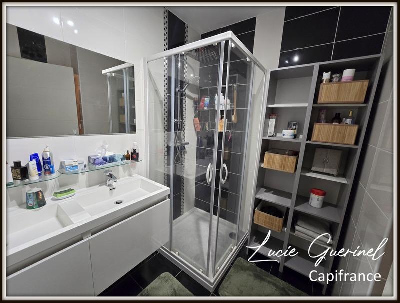 Maison - 96 m² - 5 pièces