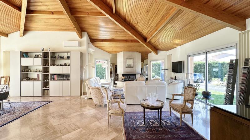 Maison contemporaine - 220 m² - 9 pièces