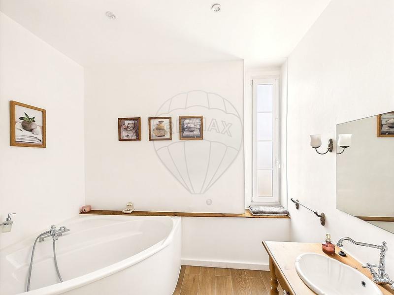 Maison de maîtres - 531 m² - 11 pièces