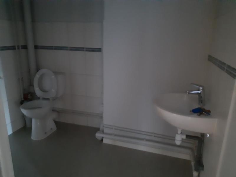 Local d'activité / Entrepôt - 58 m² - 3 pièces