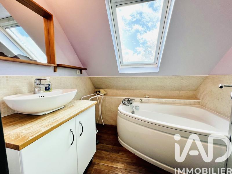 Maison - 104 m² - 5 pièces