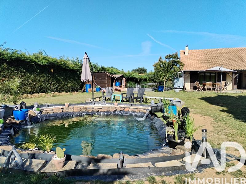 Maison - 210 m² - 9 pièces