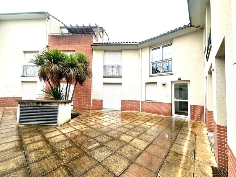 Studio - 24 m² - 2 pièces