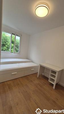 Chambre - 12 m² - 1 pièce