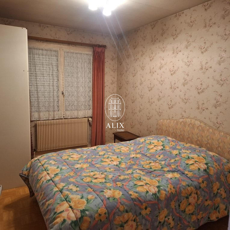 Maison - 150 m² - 8 pièces