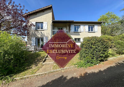 Maison - 186 m² - 8 pièces