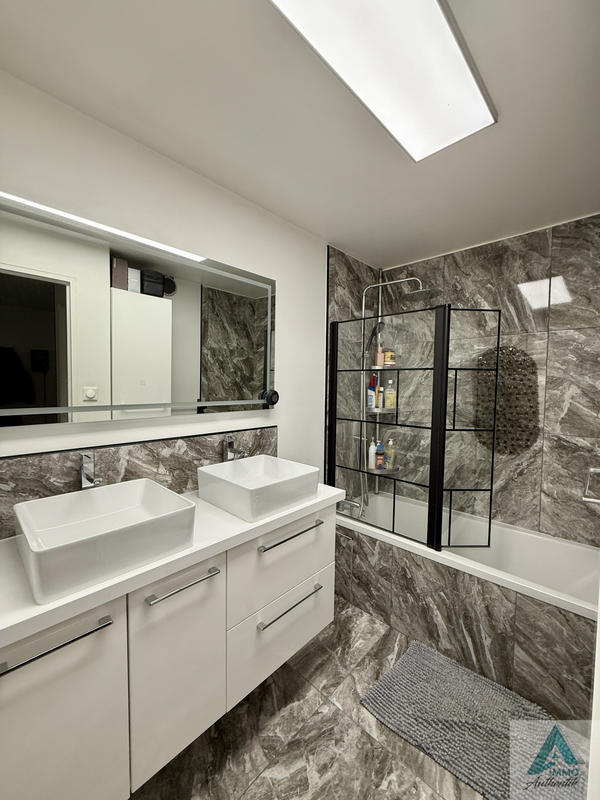 Appartement - 80 m² - 4 pièces