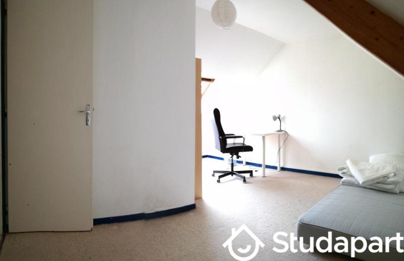 Chambre - 12 m² - 1 pièce