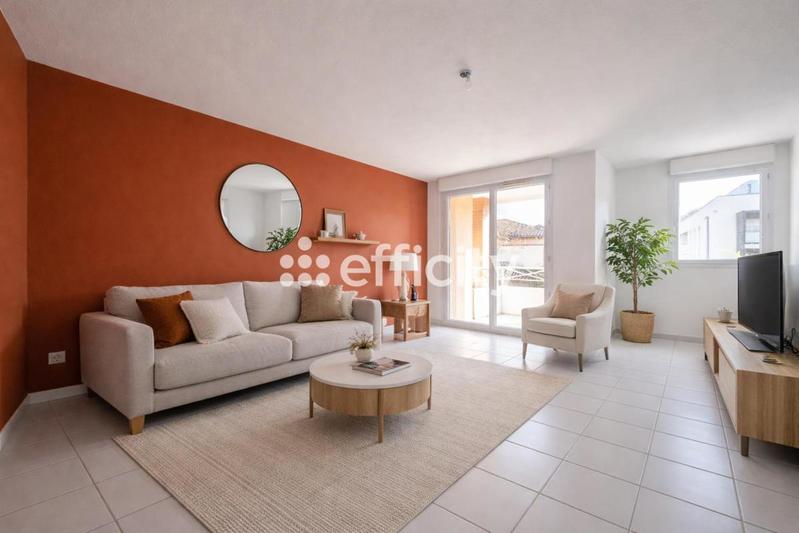 Appartement - 80 m² - 4 pièces