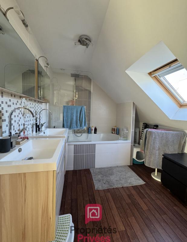 Maison - 103 m² - 6 pièces