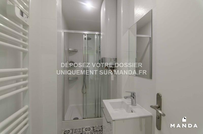 Chambre - 80 m² - 6 pièces