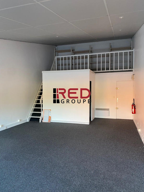 Local d'activités - 199 m²