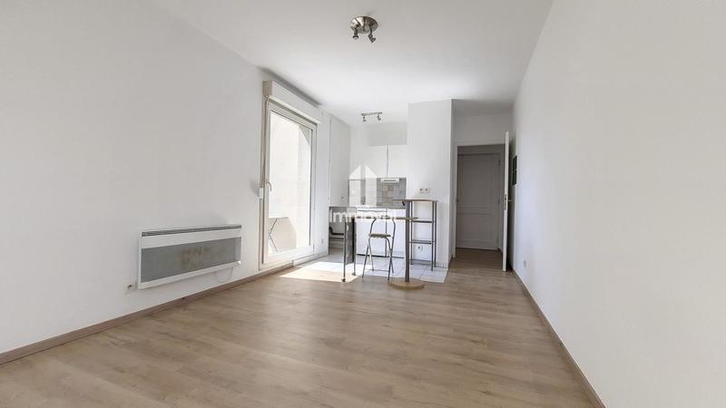 Studio - 24 m² - 1 pièce