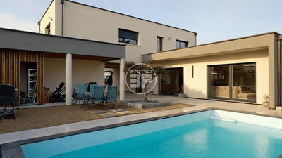 Maison - 170 m² - 6 pièces