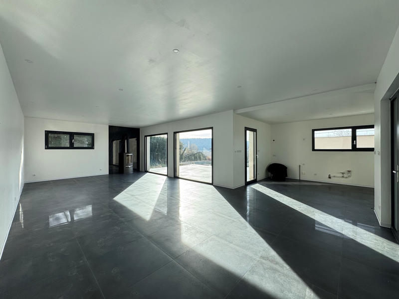 Maison - 155 m² - 6 pièces