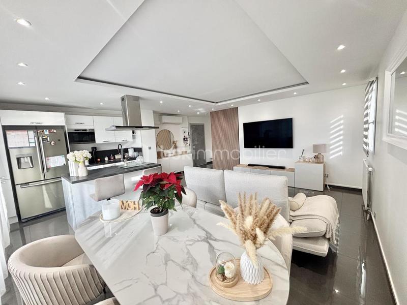 Appartement - 64 m² - 3 pièces