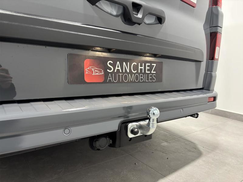 Renault Trafic III (2) Combi L2 2.0 Dci 150 9pl Bva9 Red