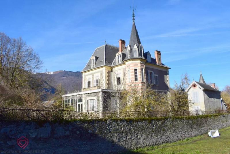 Château - 277 m² - 21 pièces