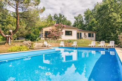 Maison - 178 m² - 6 pièces