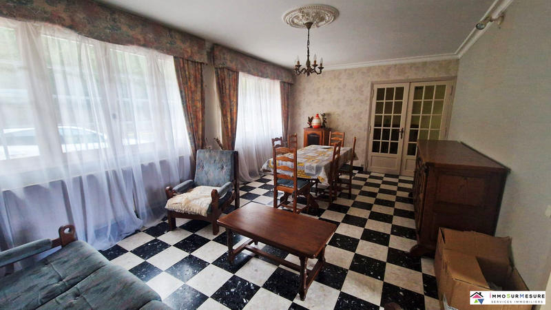 Maison - 102 m² - 6 pièces