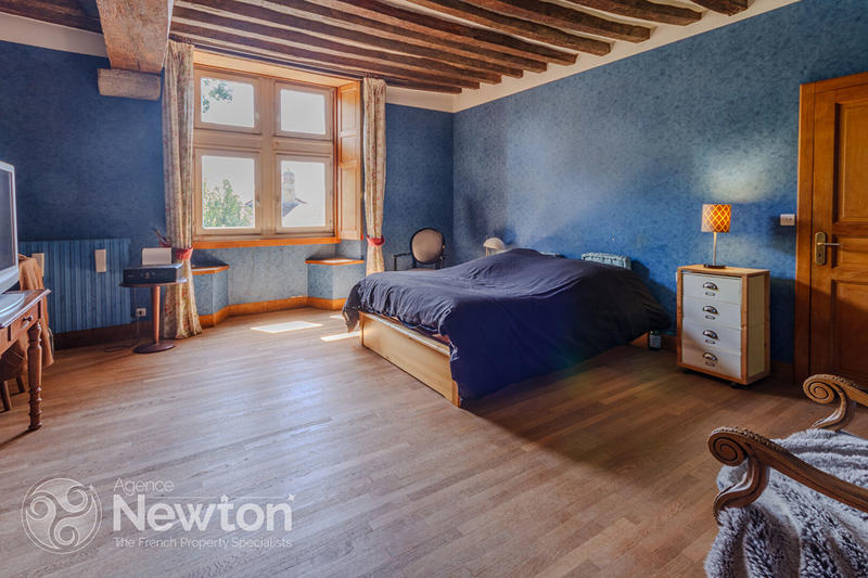 Maison - 340 m² - 14 pièces