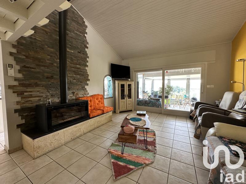 Maison - 211 m² - 8 pièces