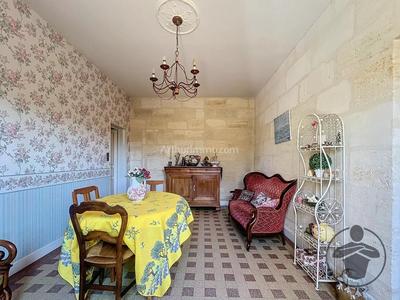 Maison - 252 m² - 9 pièces