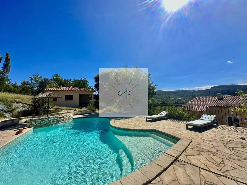 Maison - 188 m² - 9 pièces