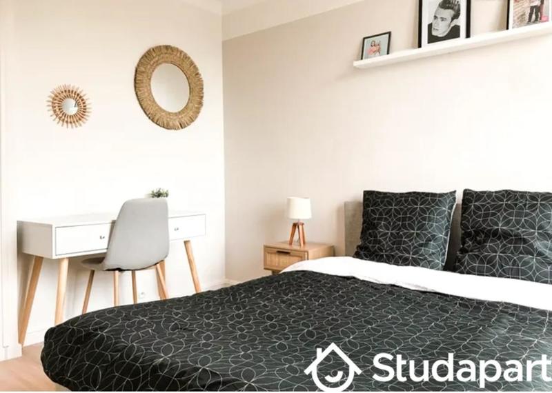 Chambre - 11 m² - 1 pièce