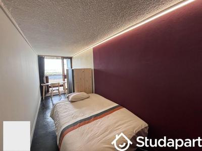 Chambre - 11 m² - 1 pièce