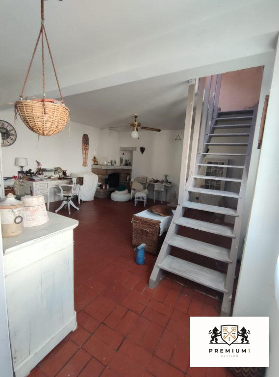 Maison - 200 m² - 6 pièces