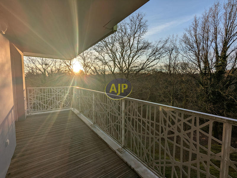 Appartement - 81 m² - 4 pièces