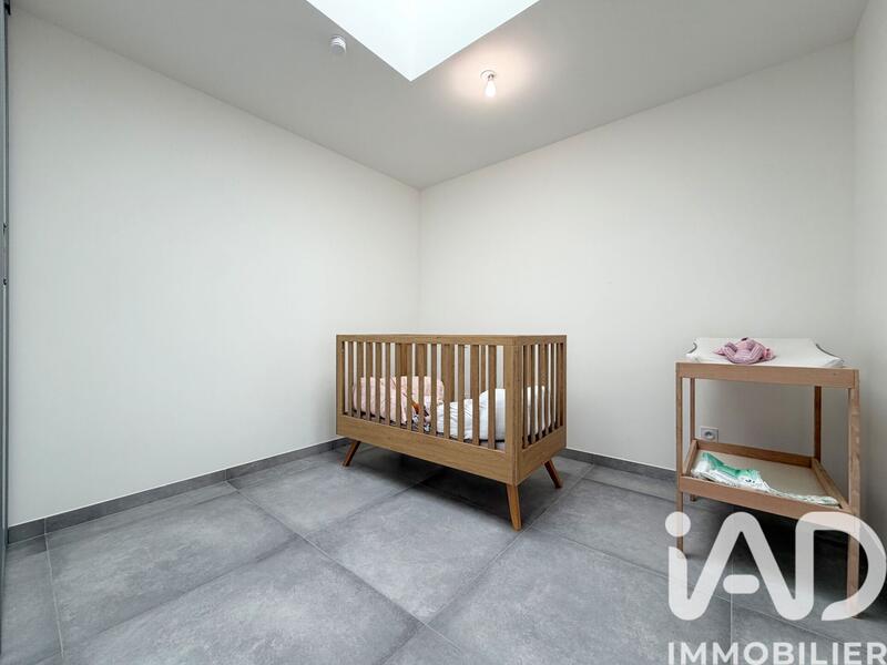 Maison - 95 m² - 4 pièces